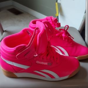 Pink Reeboks size 7